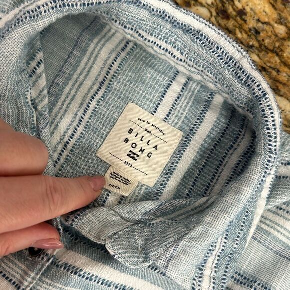 BILLABONG Easy Movin 2 Button Down Shirt Top In Deja Blue Size S - Picture 9 of 14